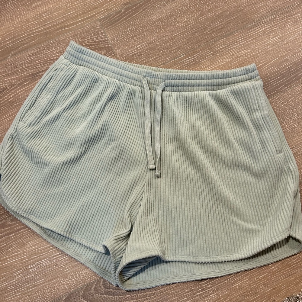 Abercrombie and fitch green shorts